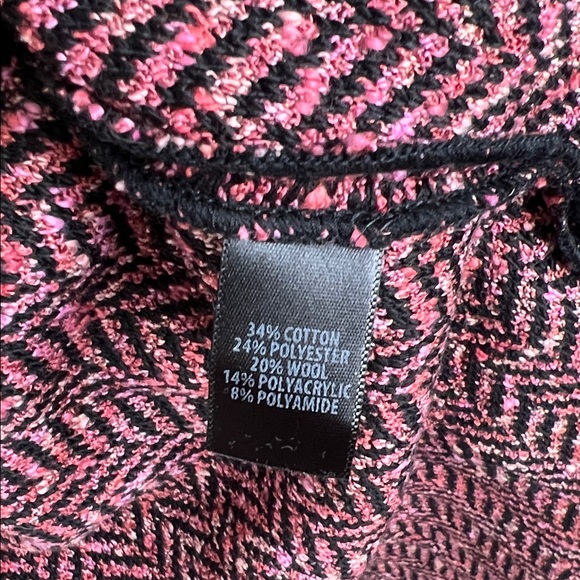 ST. JOHN • Women's Herringbone Jacket with Belt - Picture 4 of 7